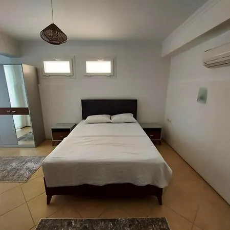 Olympia Apart 4 * فتحية